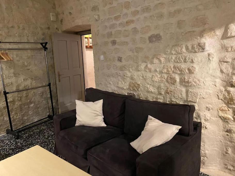 Au Coeur Du Quartier De La Roquette Arles